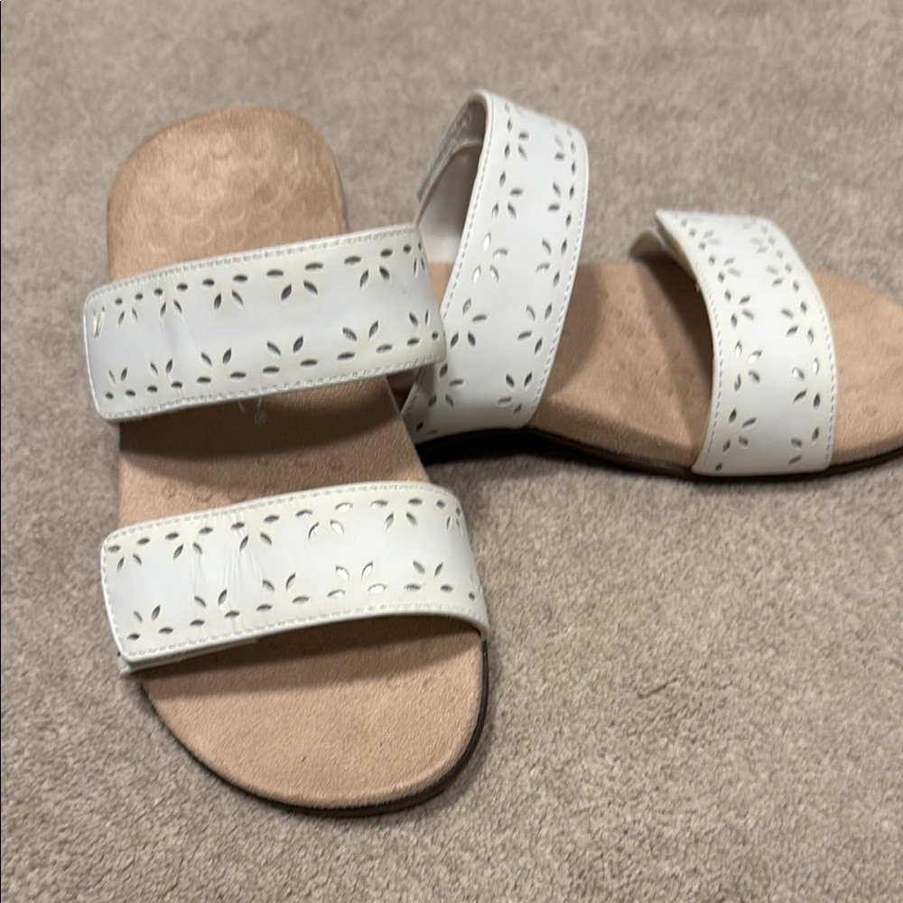 Vionic White Cutout Slide Sandals